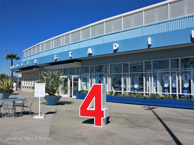 dodgers stadium team store